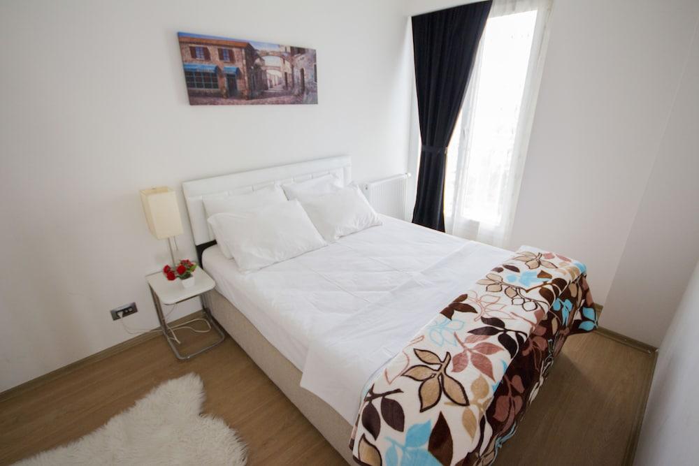Koza Suites & Apartments