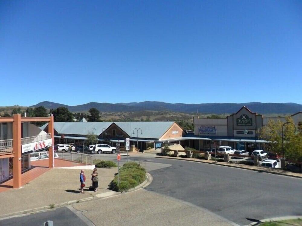Razorback 11 - Razorback Plaza Jindabyne