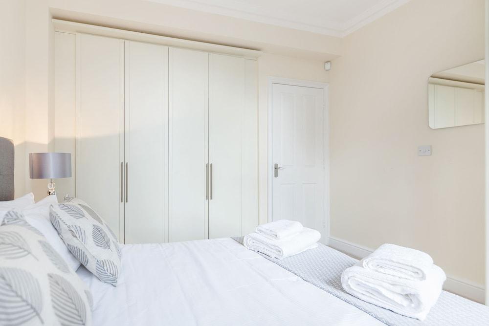 Spectacular Strand Two Bed Apartment