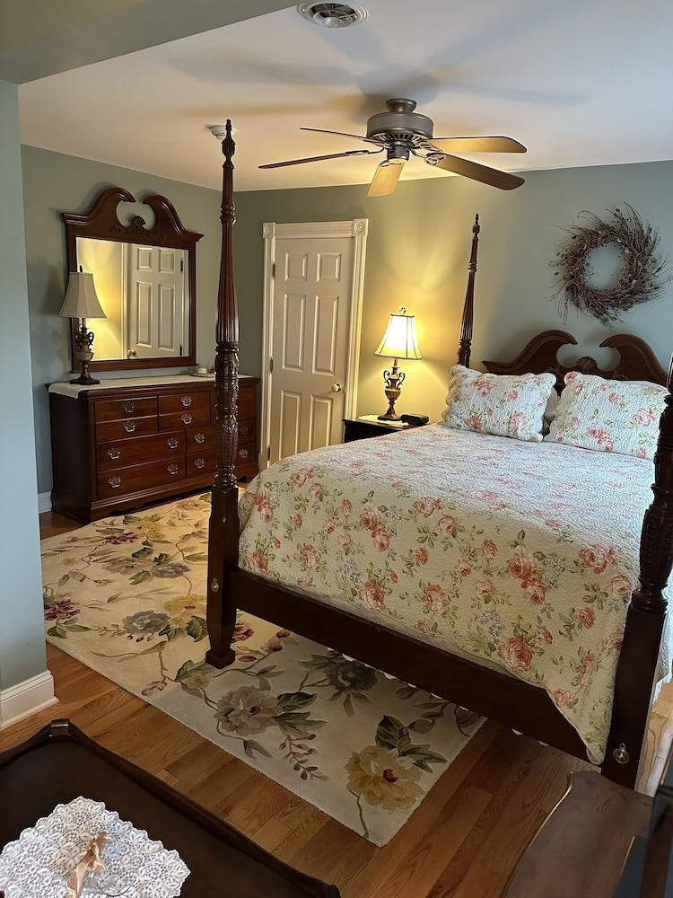 Maple Shade Bed & Breakfast
