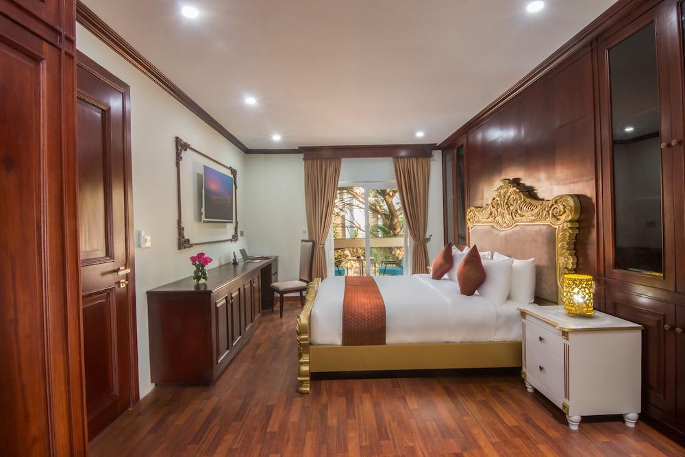 Anachak Angkor Suite