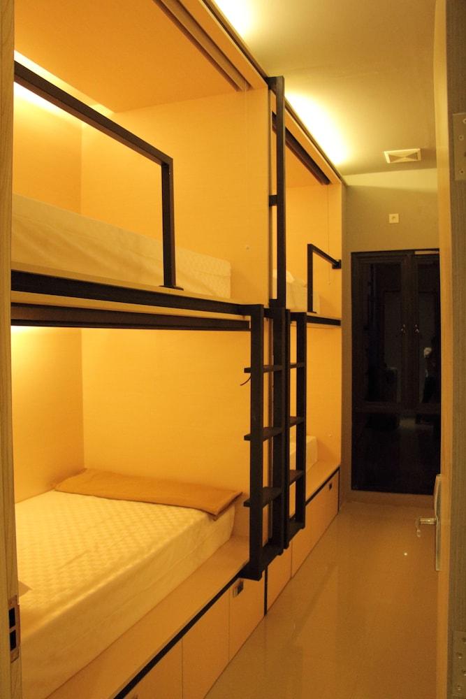 Bali Caps Hostel