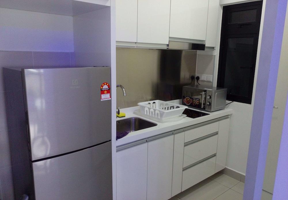 Ashton Meridin Suites