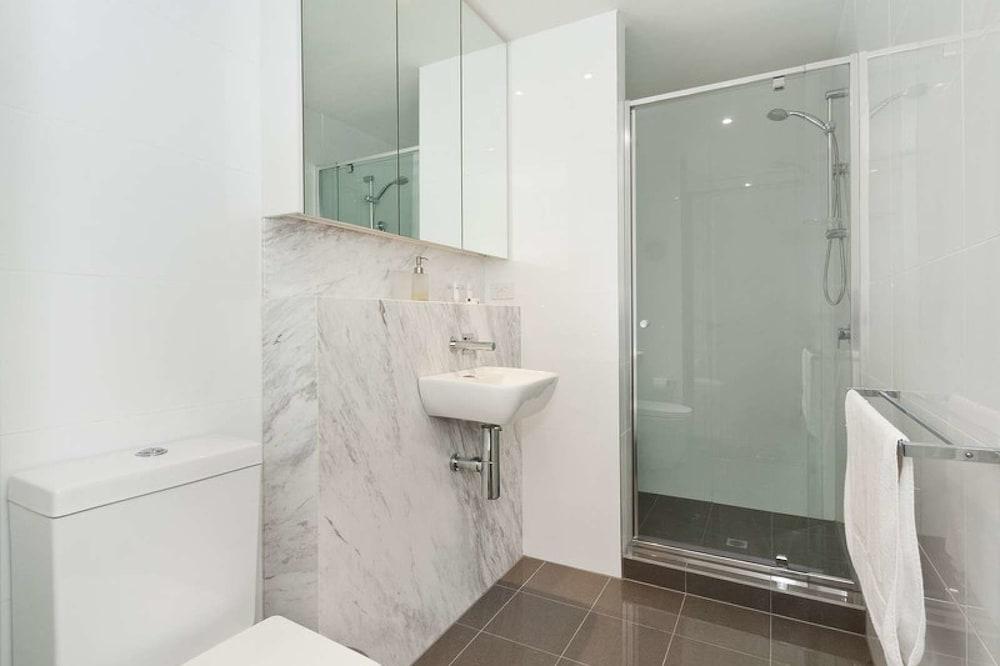 Classy Central Caulfield