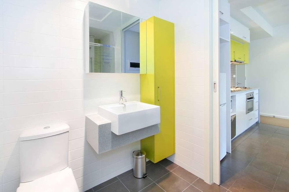 St Kilda Location and Style