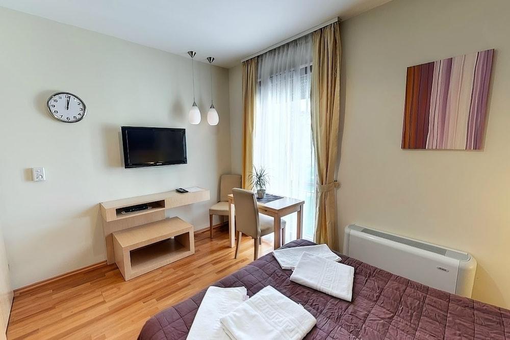 Royal Mediterran Hotel