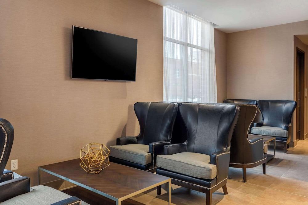 Cambria Hotel Omaha Downtown