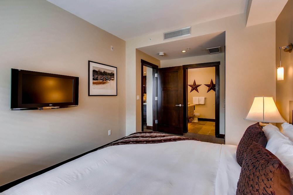 Hayden Lodge by Snowmass Mountain Lodging