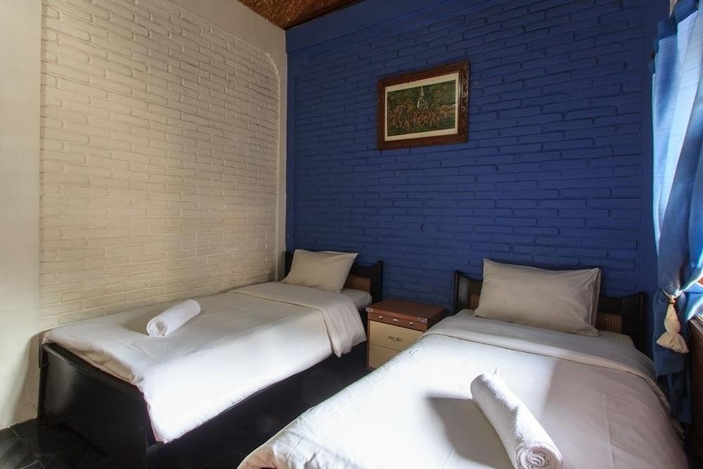 RaBaSTa Kuta Beach Inn