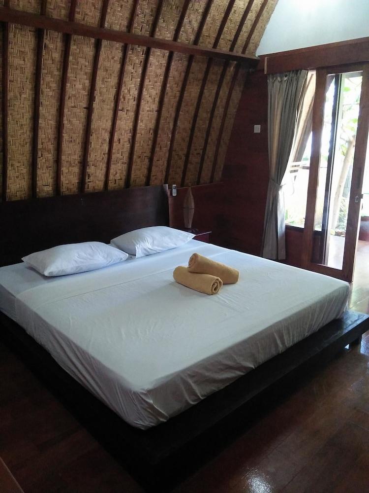 Gili Smile Bungalows