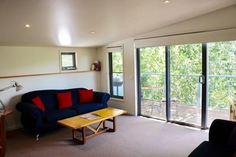 Bright Woodlands Retreat