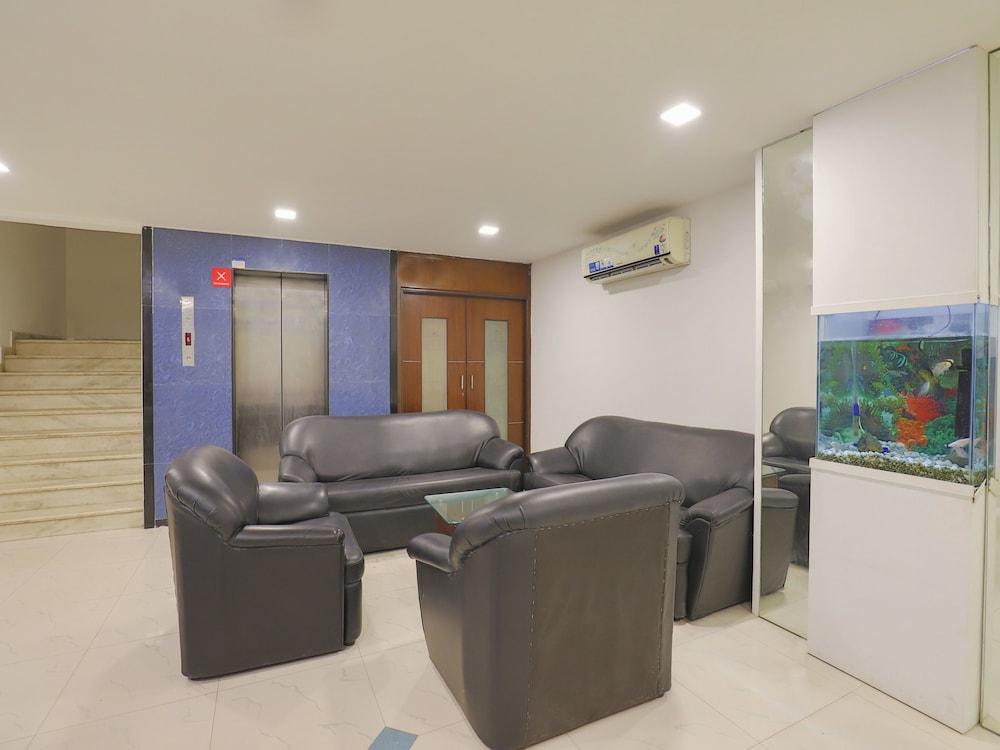 OYO Flagship 321 Vastrapur Ahmedabad