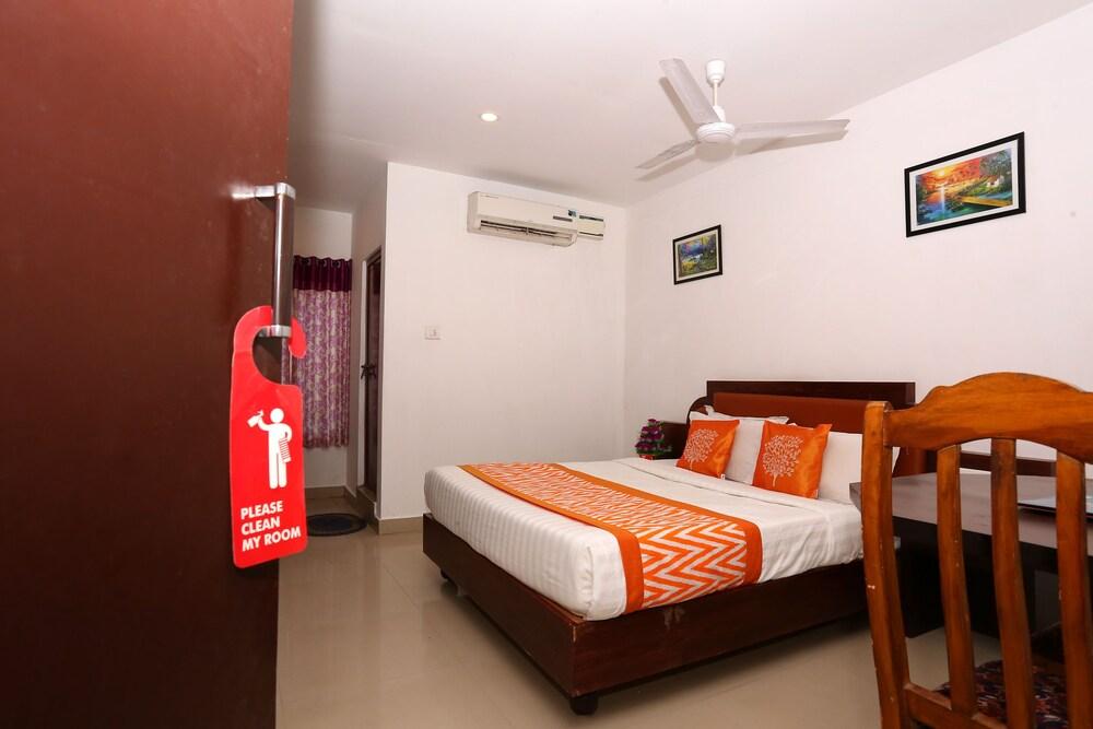 OYO 9417 Seaside Residency