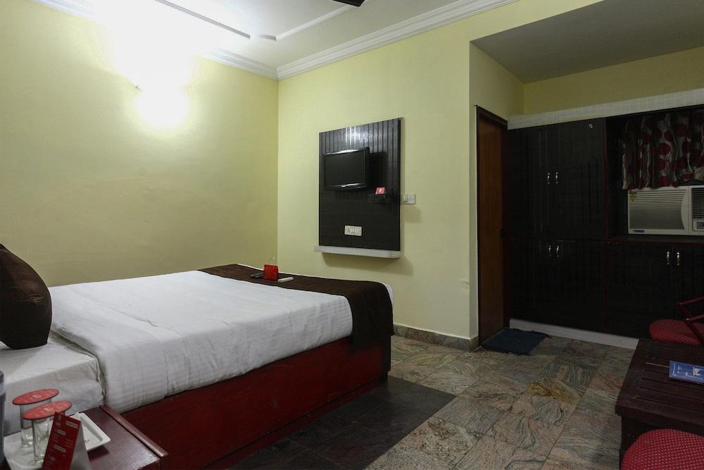 OYO 2961 Dolphin Park