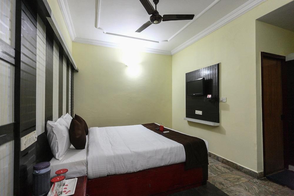 OYO 2961 Dolphin Park