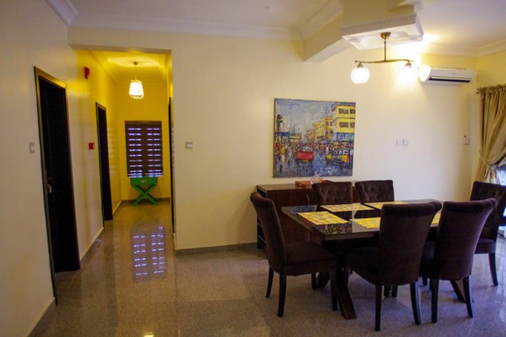 Gemini Place Apartments