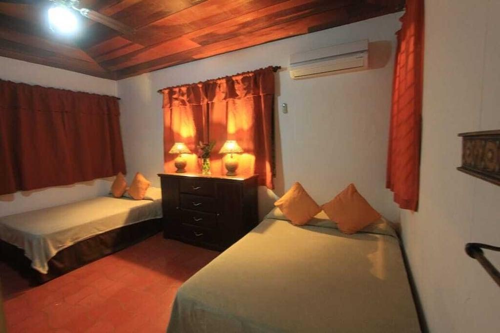 Atlakamani Surfing Resort