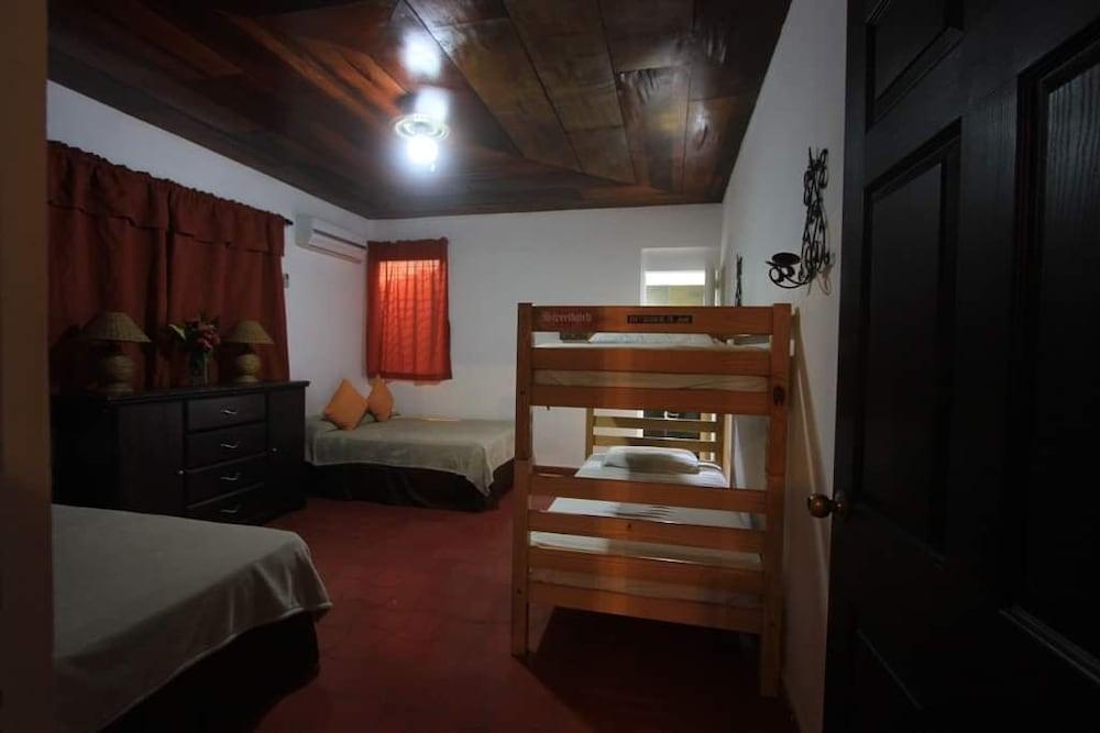 Atlakamani Surfing Resort