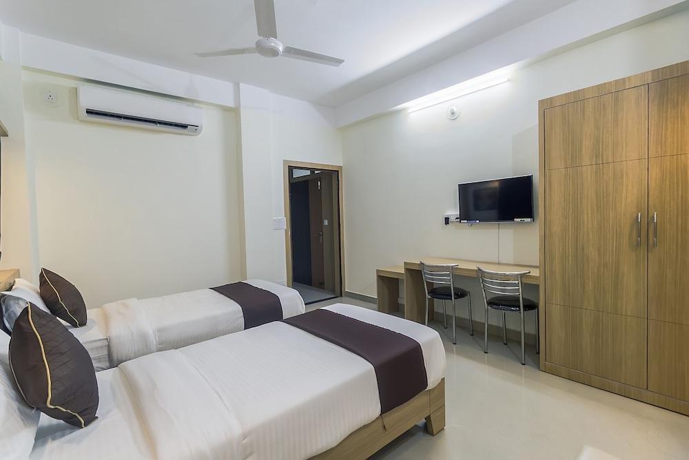 OYO 5545 Spectrum Residency