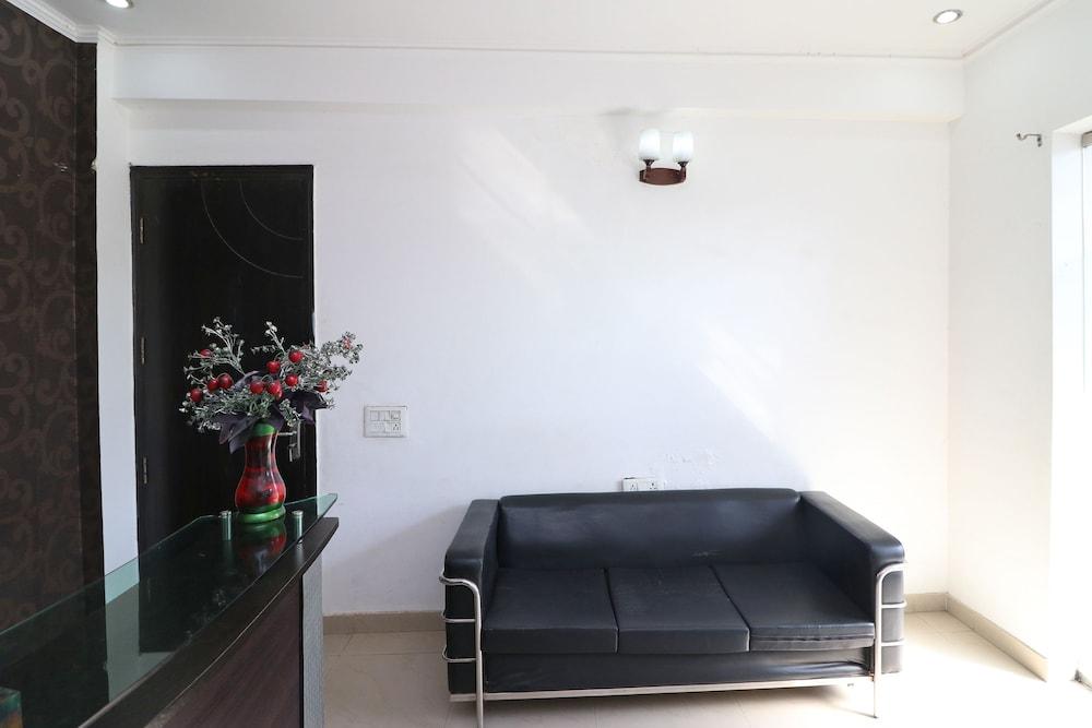 OYO 6575 Shivaay Residency