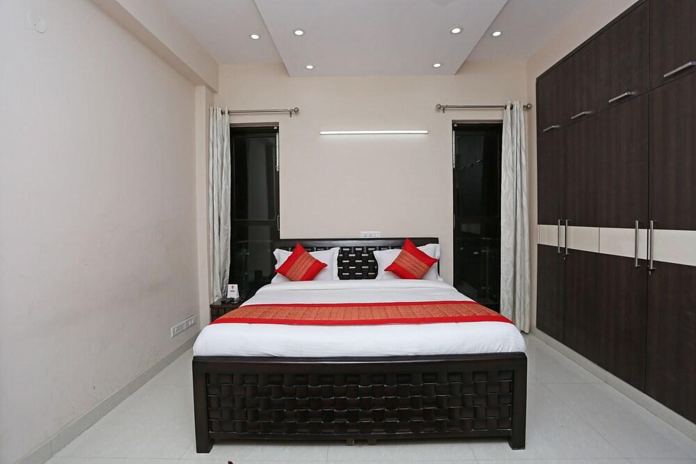 OYO 9997 Sohna Road