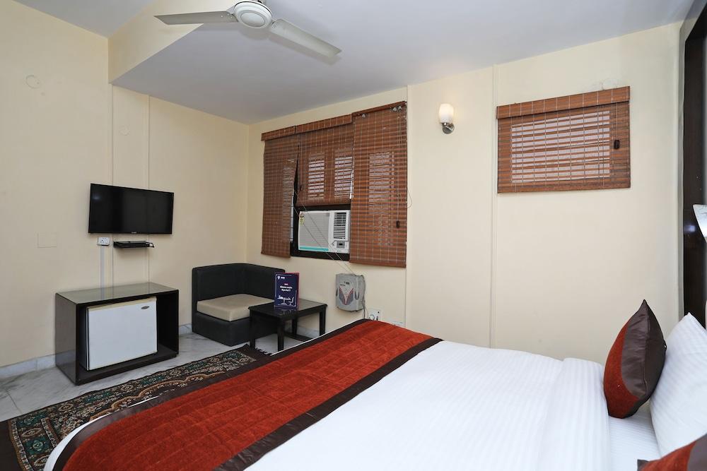 OYO 10057 Hotel Laksh Residency