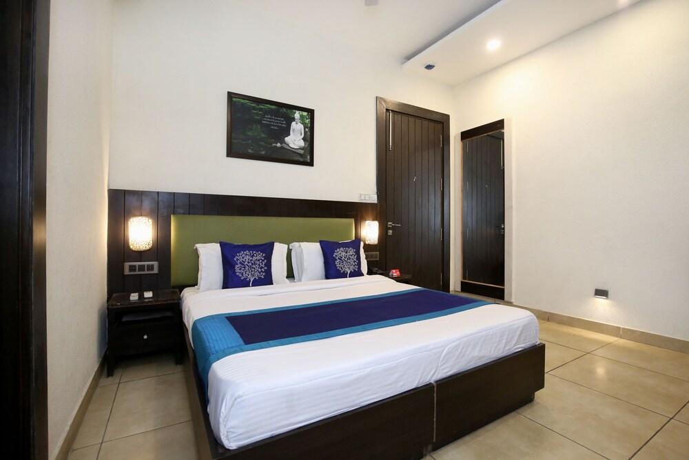 OYO 9982 near Bus Stand