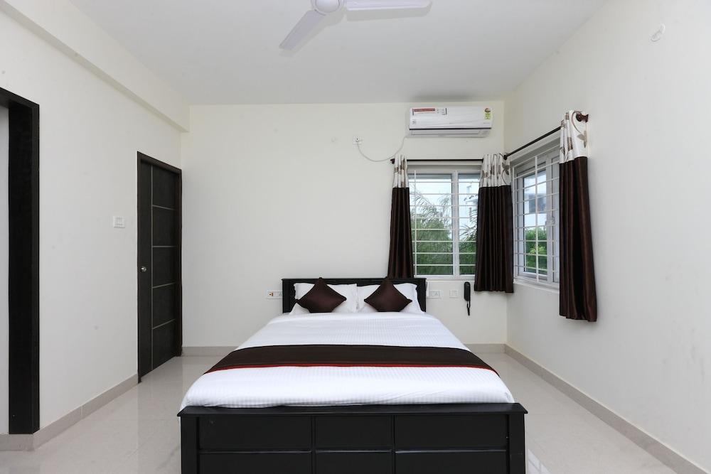 OYO 10027 Hotel Red Petal