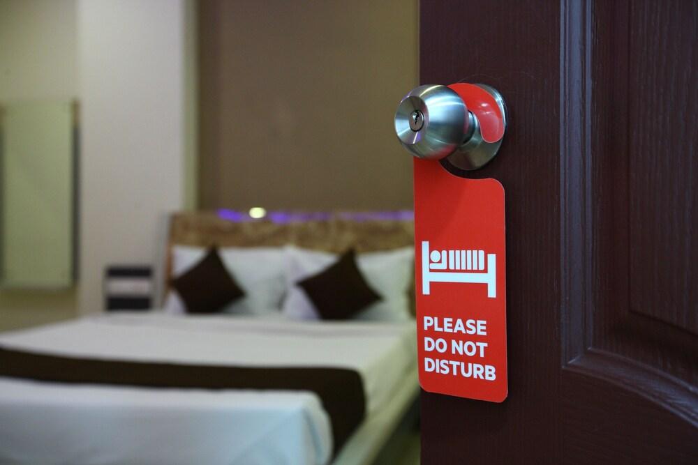 OYO 8446 Bouvana Residency