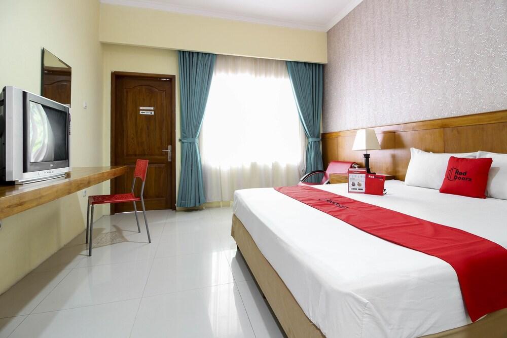 RedDoorz @ Seturan Raya 2