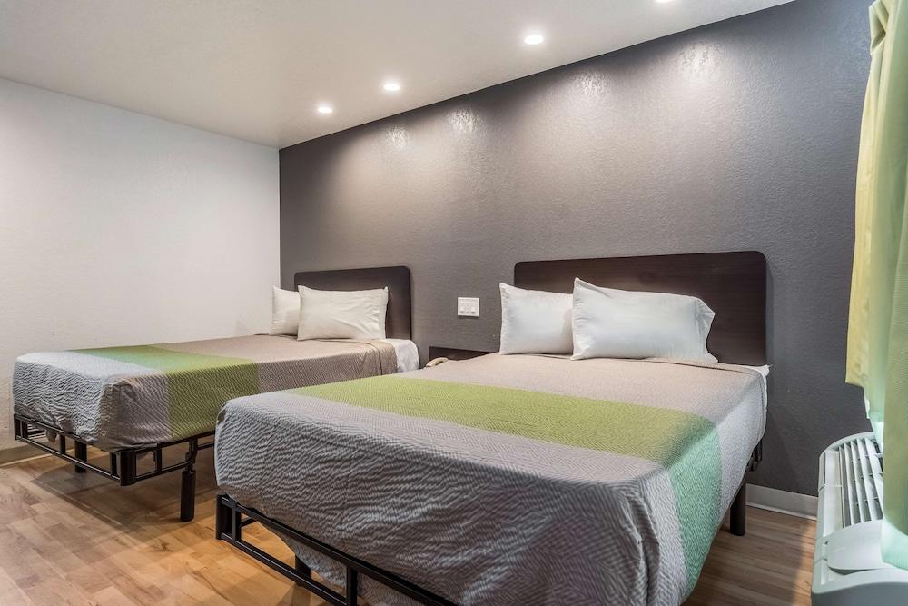 Studio 6 Buttonwillow, CA