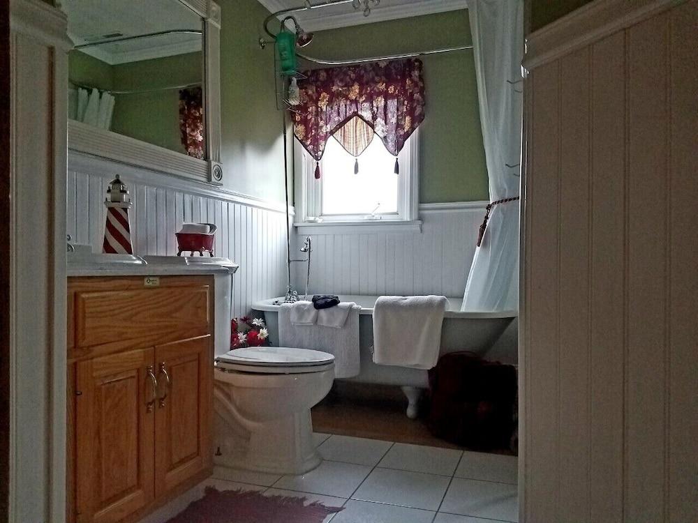 Dragonfly Bed and Breakfast