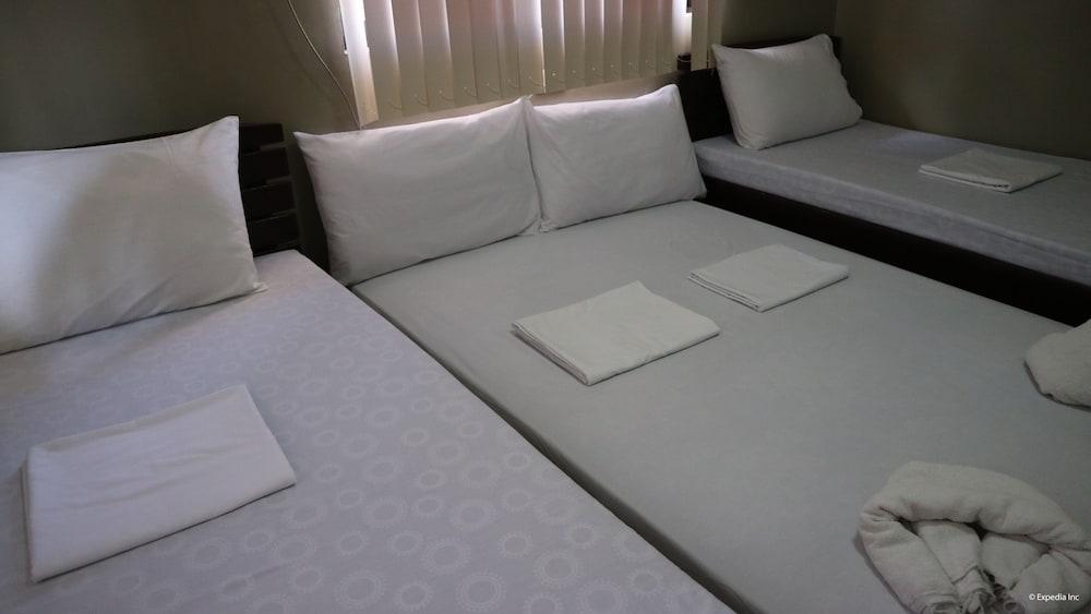 Lola Charing Pension