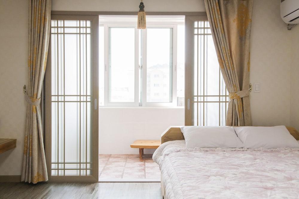 On The Stone Guesthouse 2 - Hostel