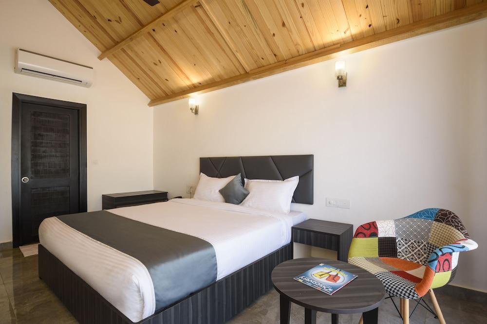 White woods Resort & Spa