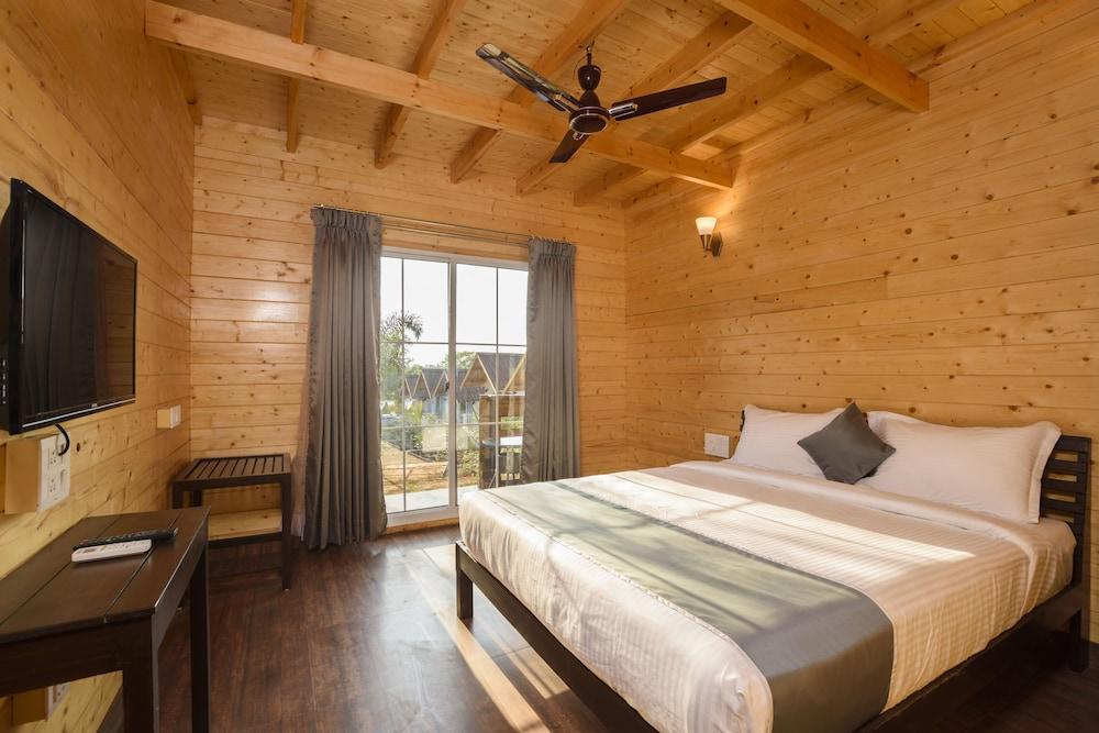 White woods Resort & Spa