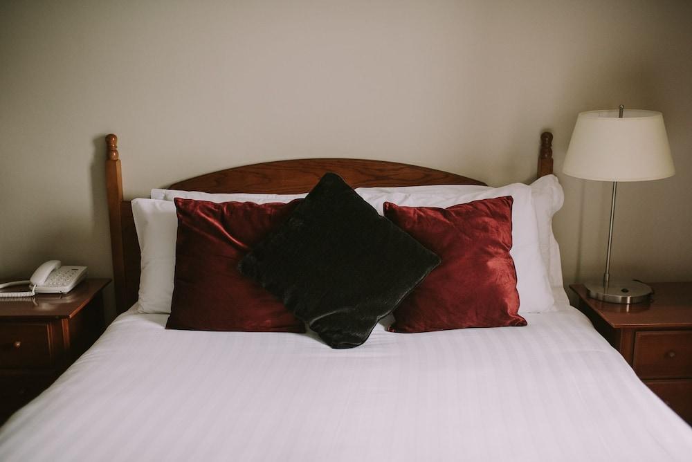 The Royal Valentia Hotel