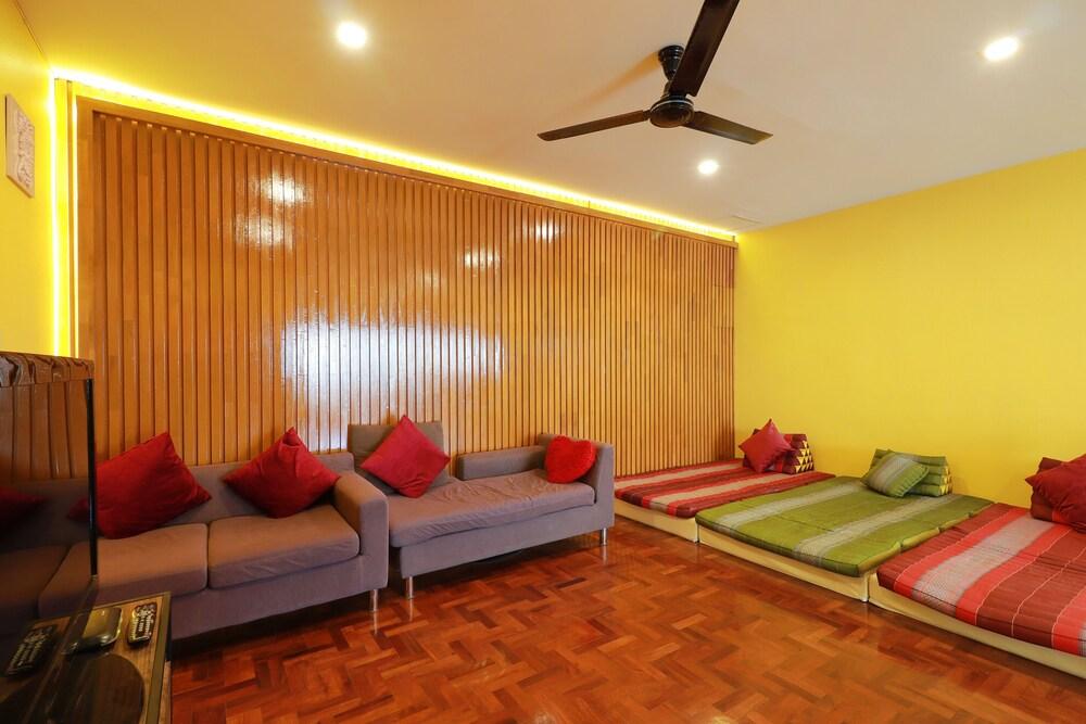 OYO 531 Le Light House & Hostel