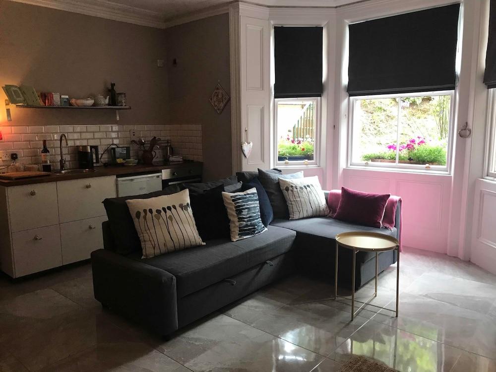 Claremount Apartments