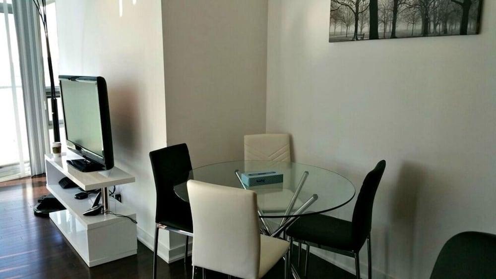 Pelicanstay at Rogers Centre