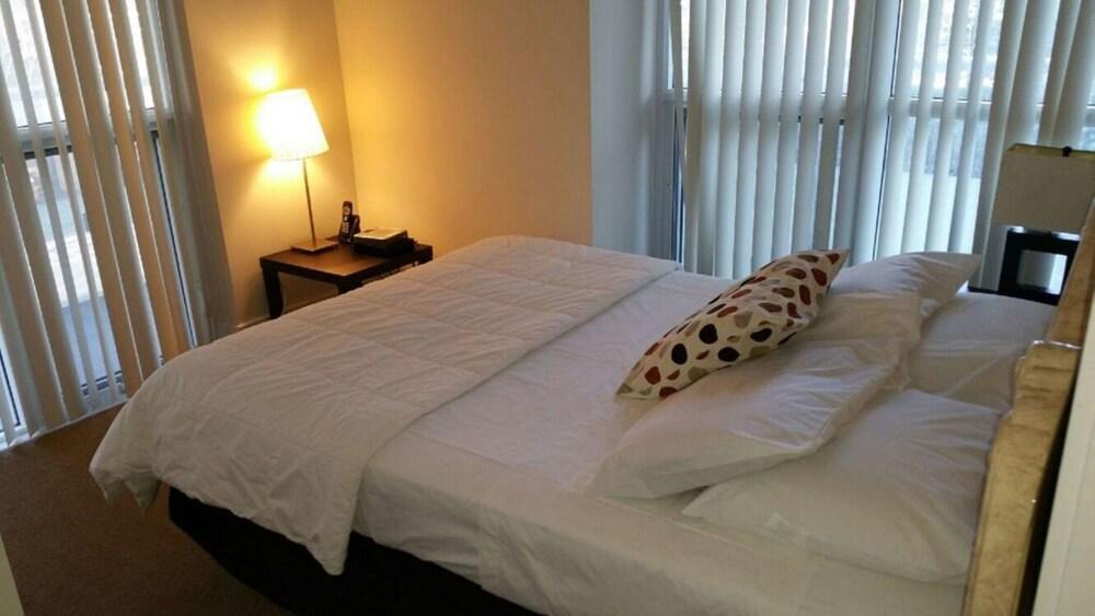 Pelicanstay in Downtown Toronto