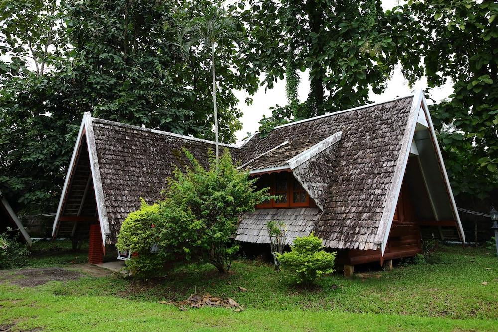 Wattana Village Resort