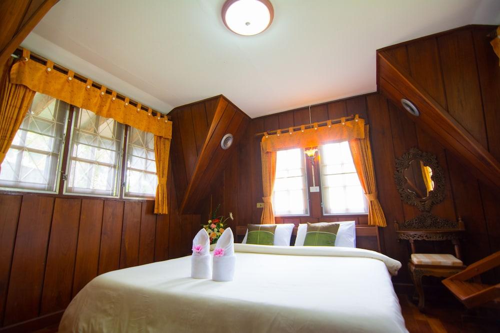 Wattana Village Resort