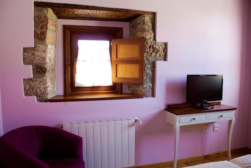 Hotel y Apartamentos El Camín