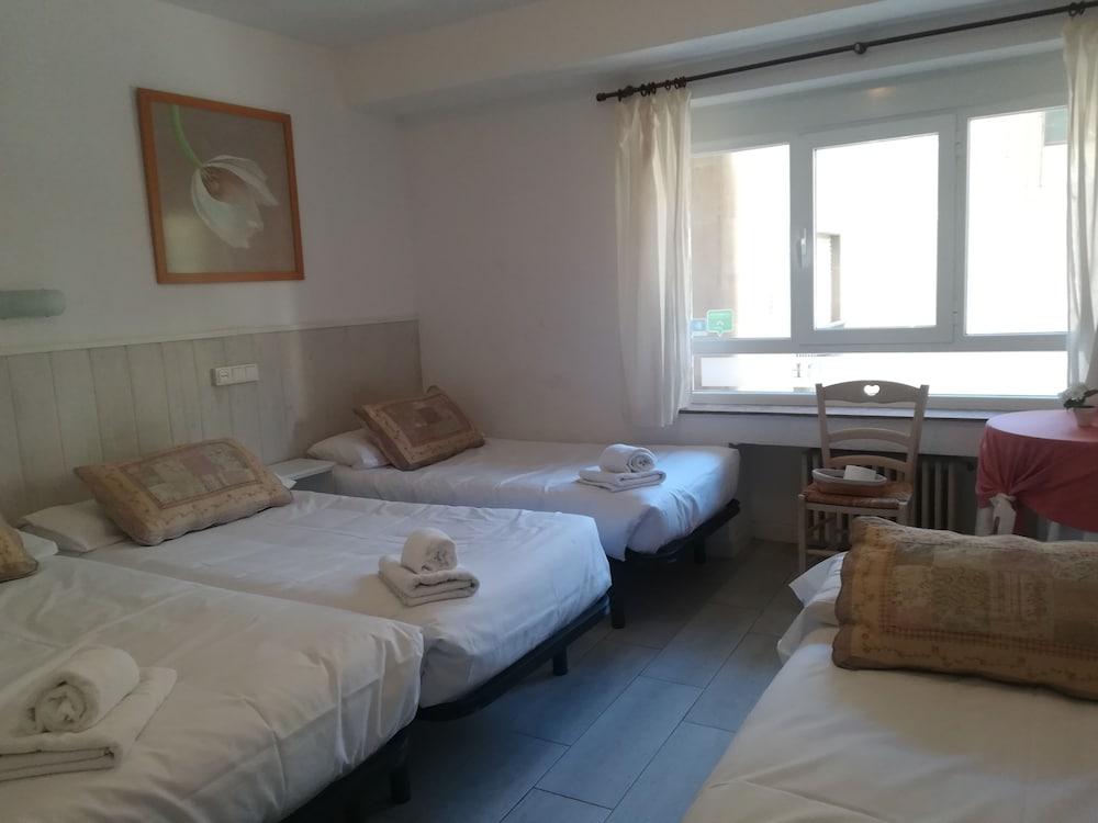 Hostal Albero by gaiarooms