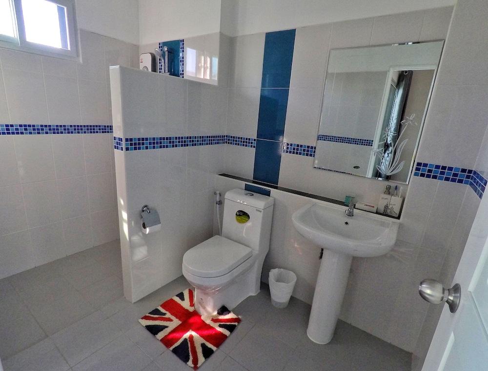 Tempo Plus Apartment Mae Sot