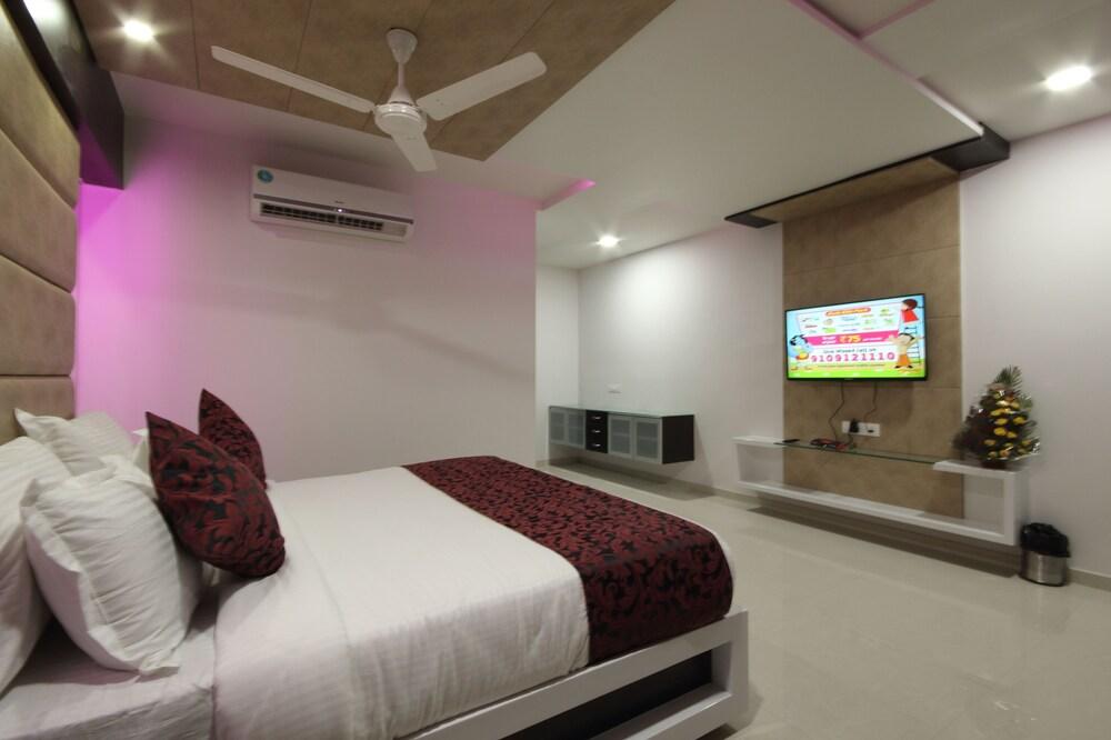 Hotel Shree Gopal Residency