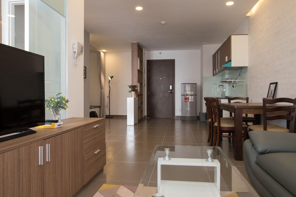 Cozy Botanica Boutique