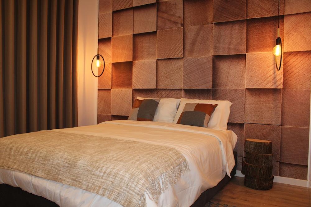 Ocean Center Apartments