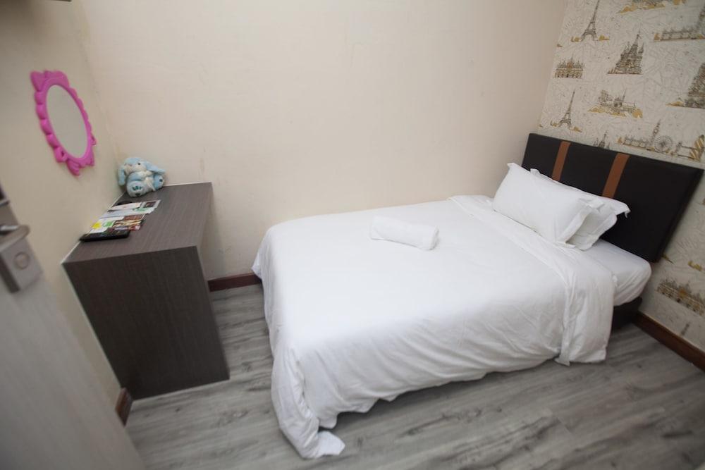 Natol Homestay - Paris BDC